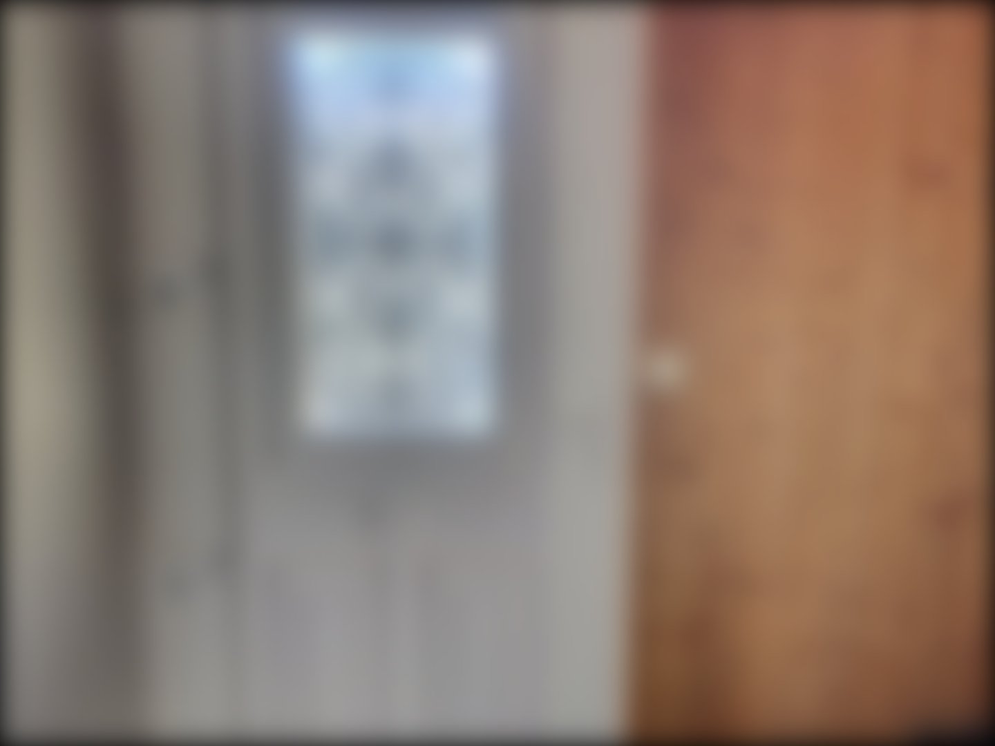 loading blurry tour image