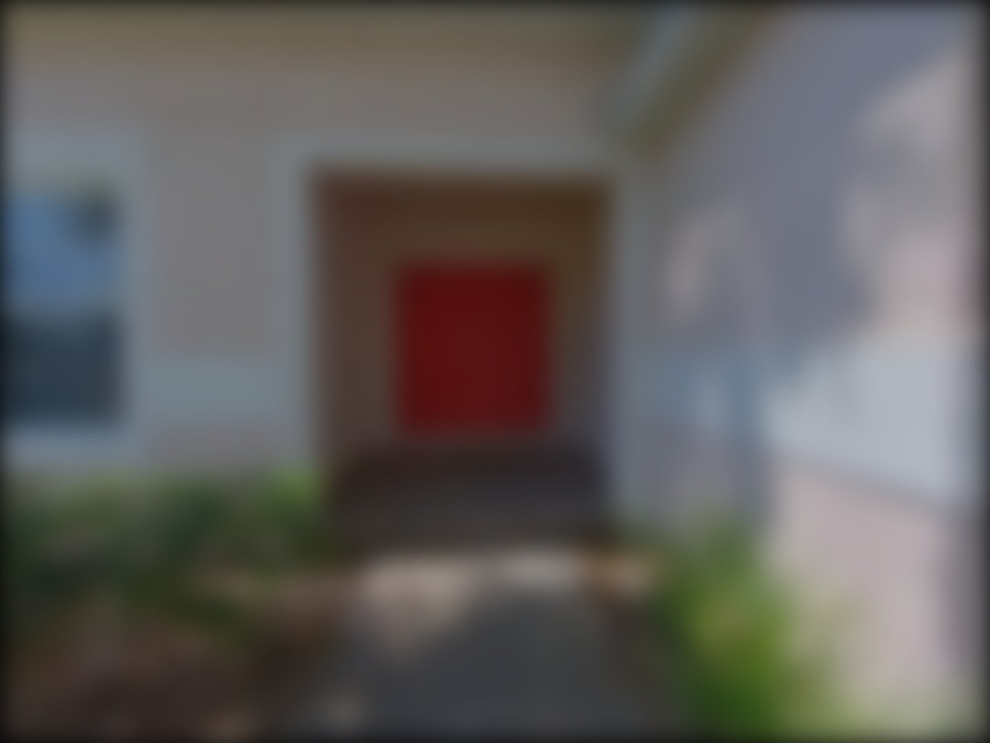 loading blurry tour image