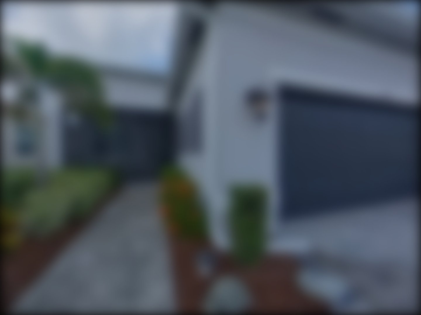 loading blurry tour image