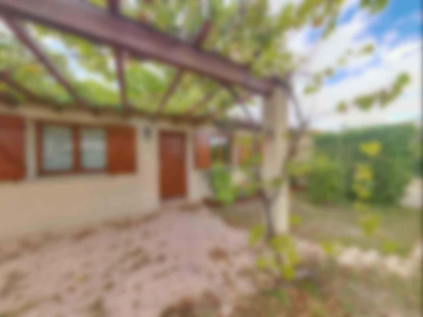 loading blurry tour image