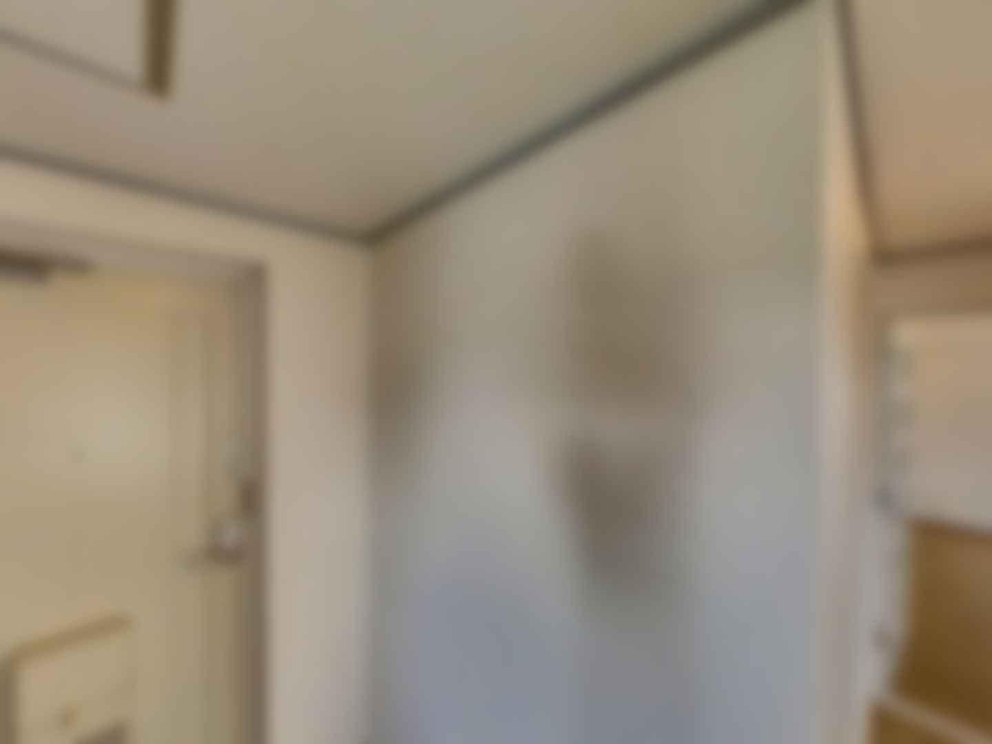 loading blurry tour image