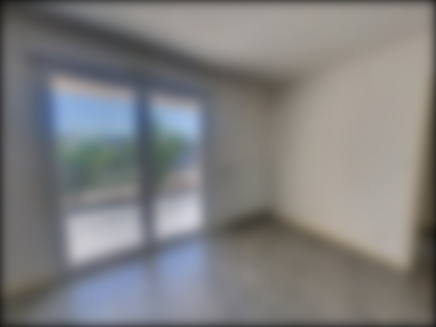 loading blurry tour image