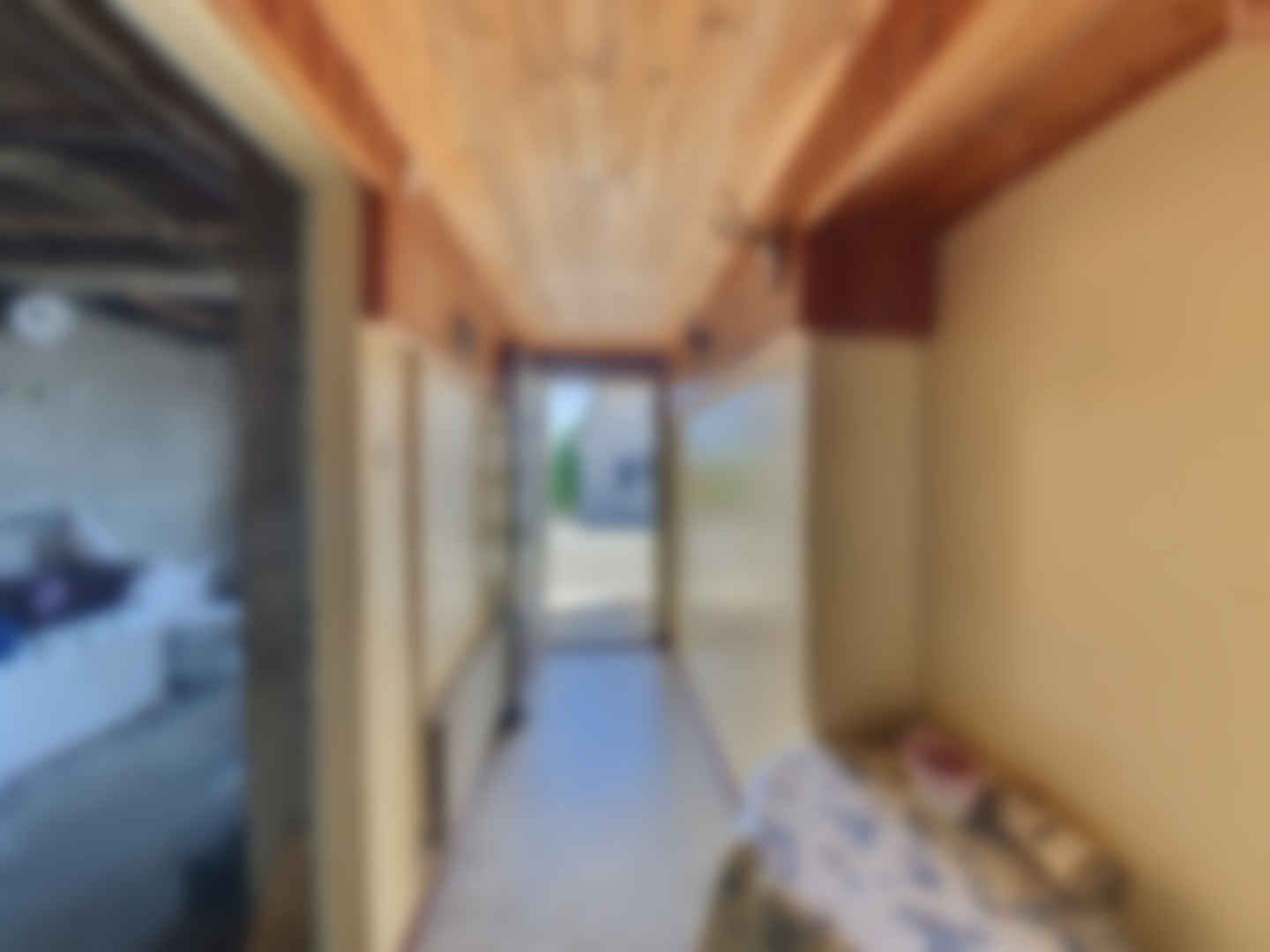 loading blurry tour image