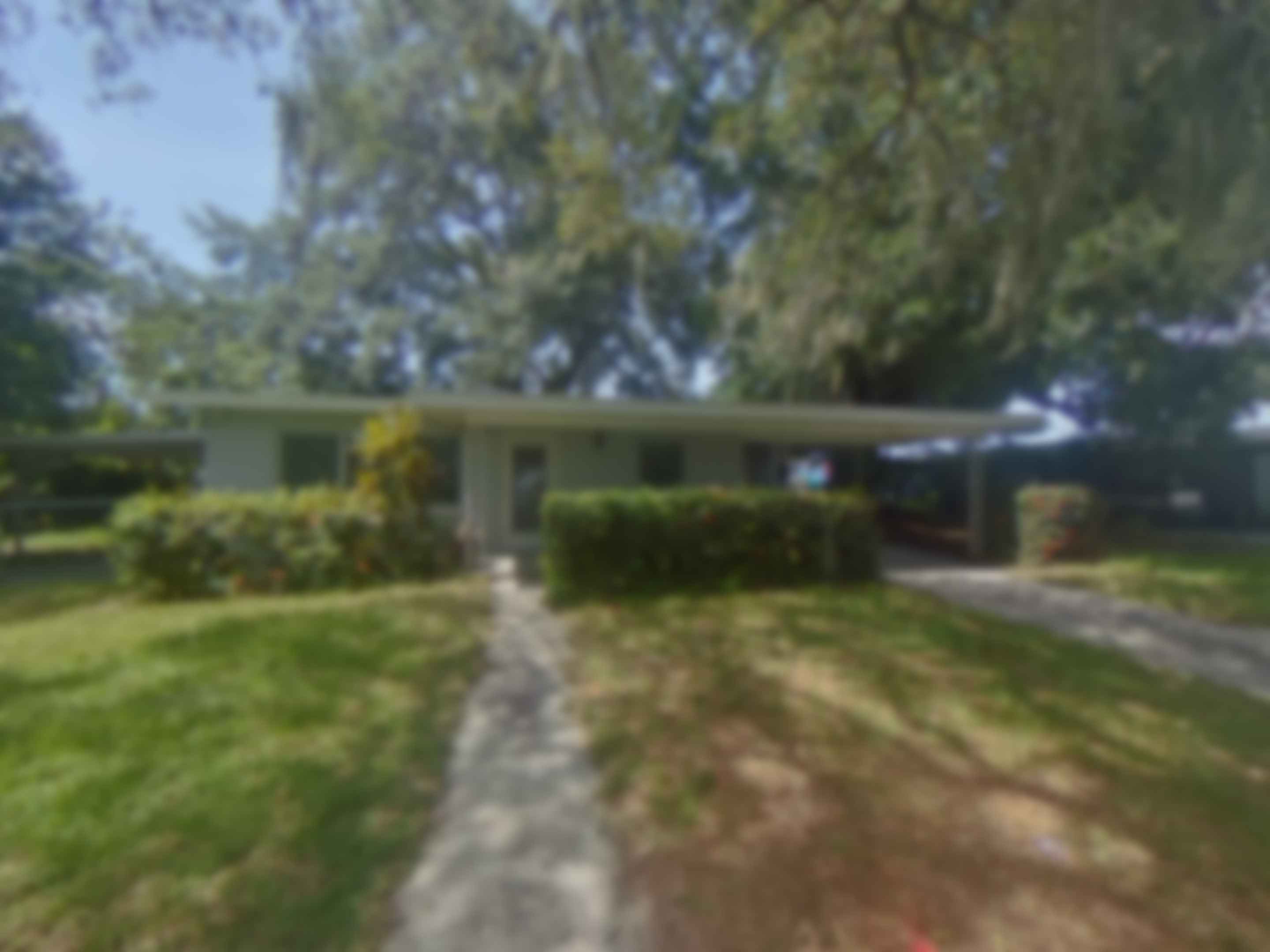 loading blurry tour image