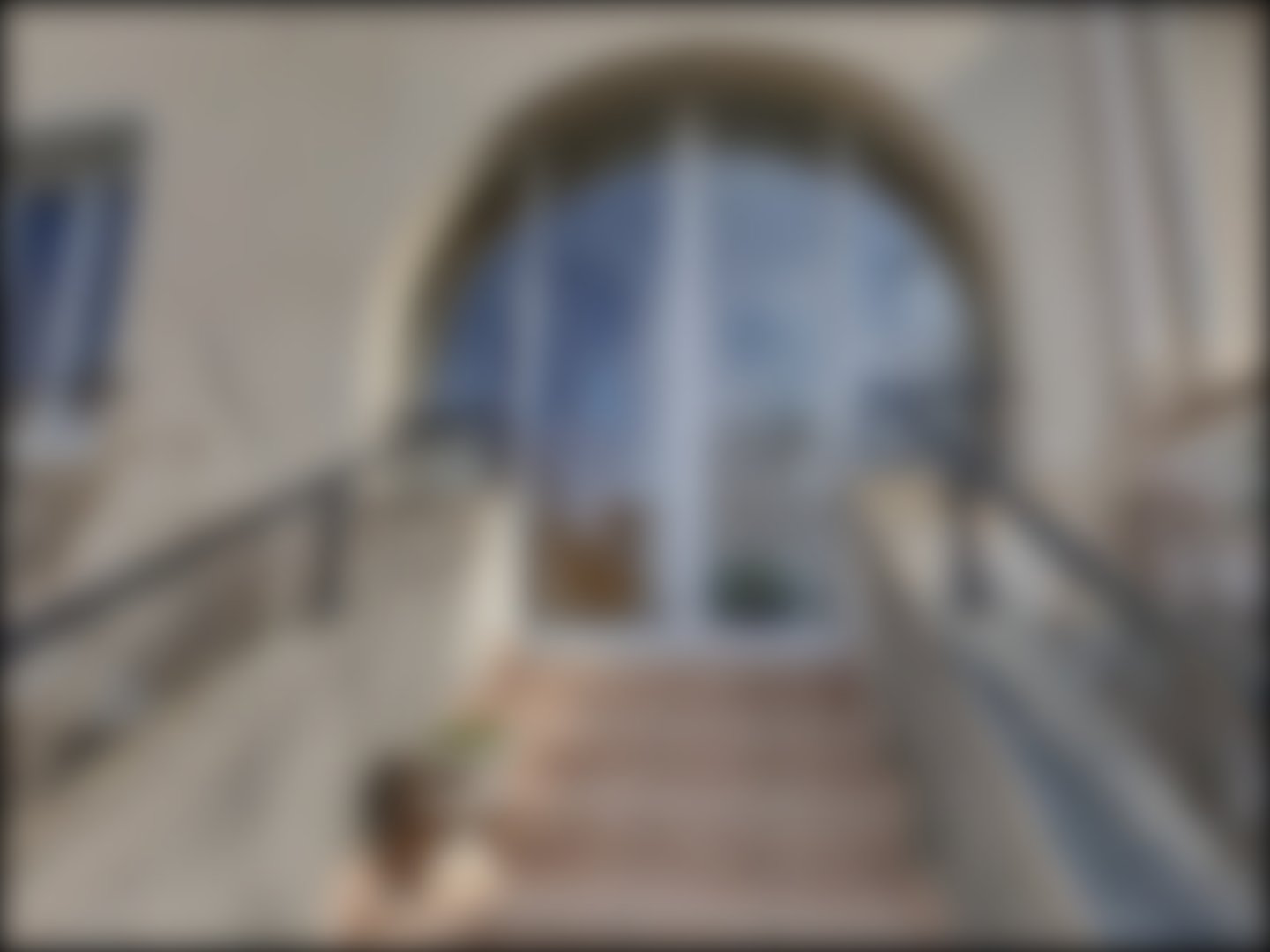 loading blurry tour image