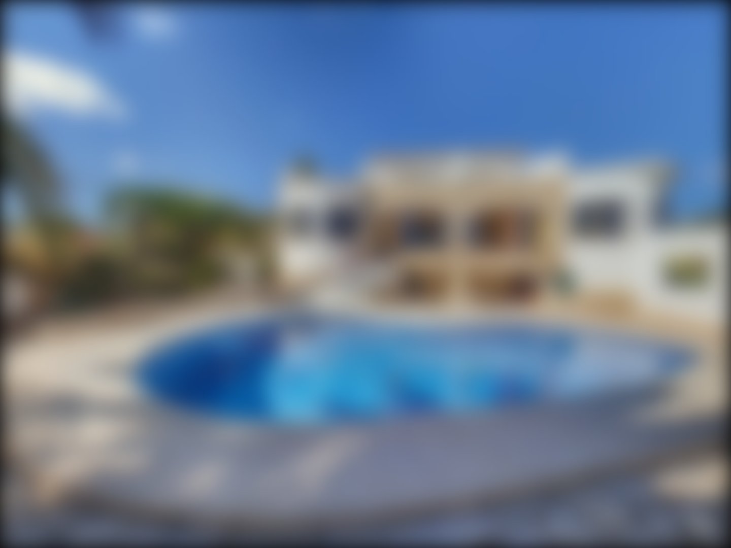 loading blurry tour image