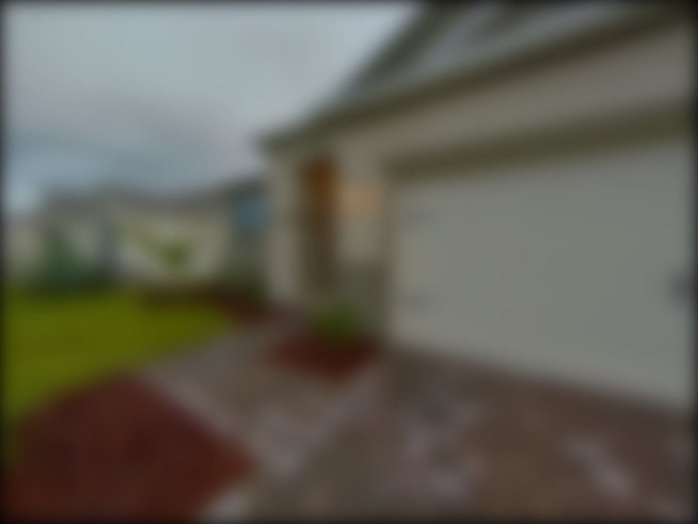 loading blurry tour image