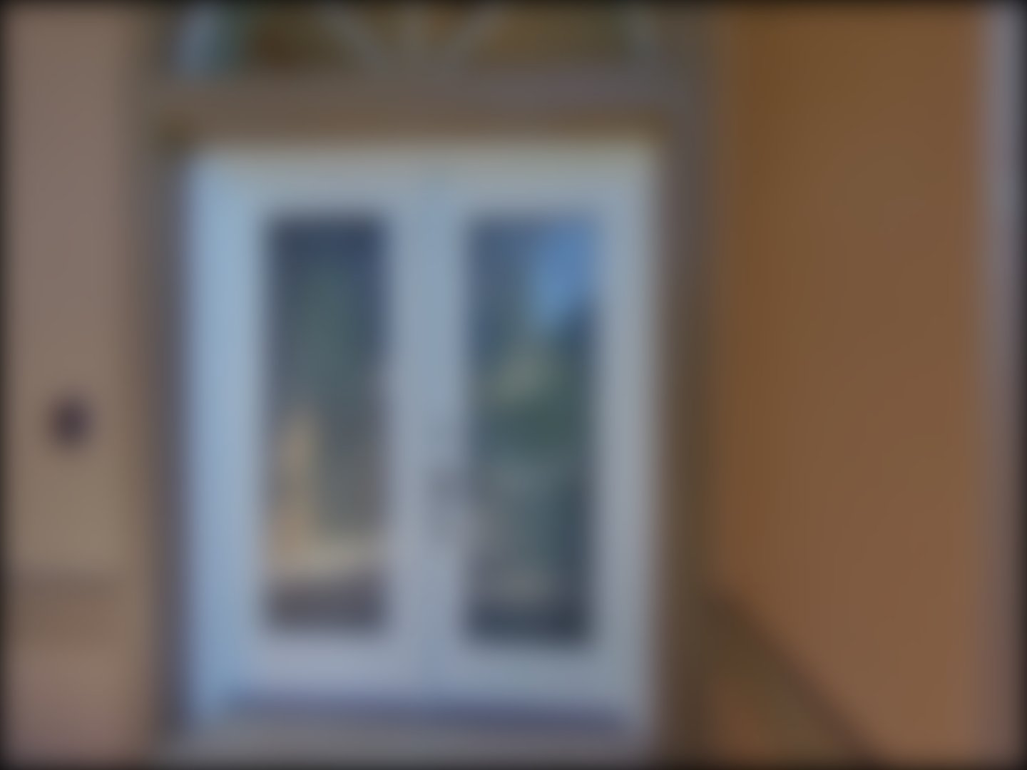 loading blurry tour image