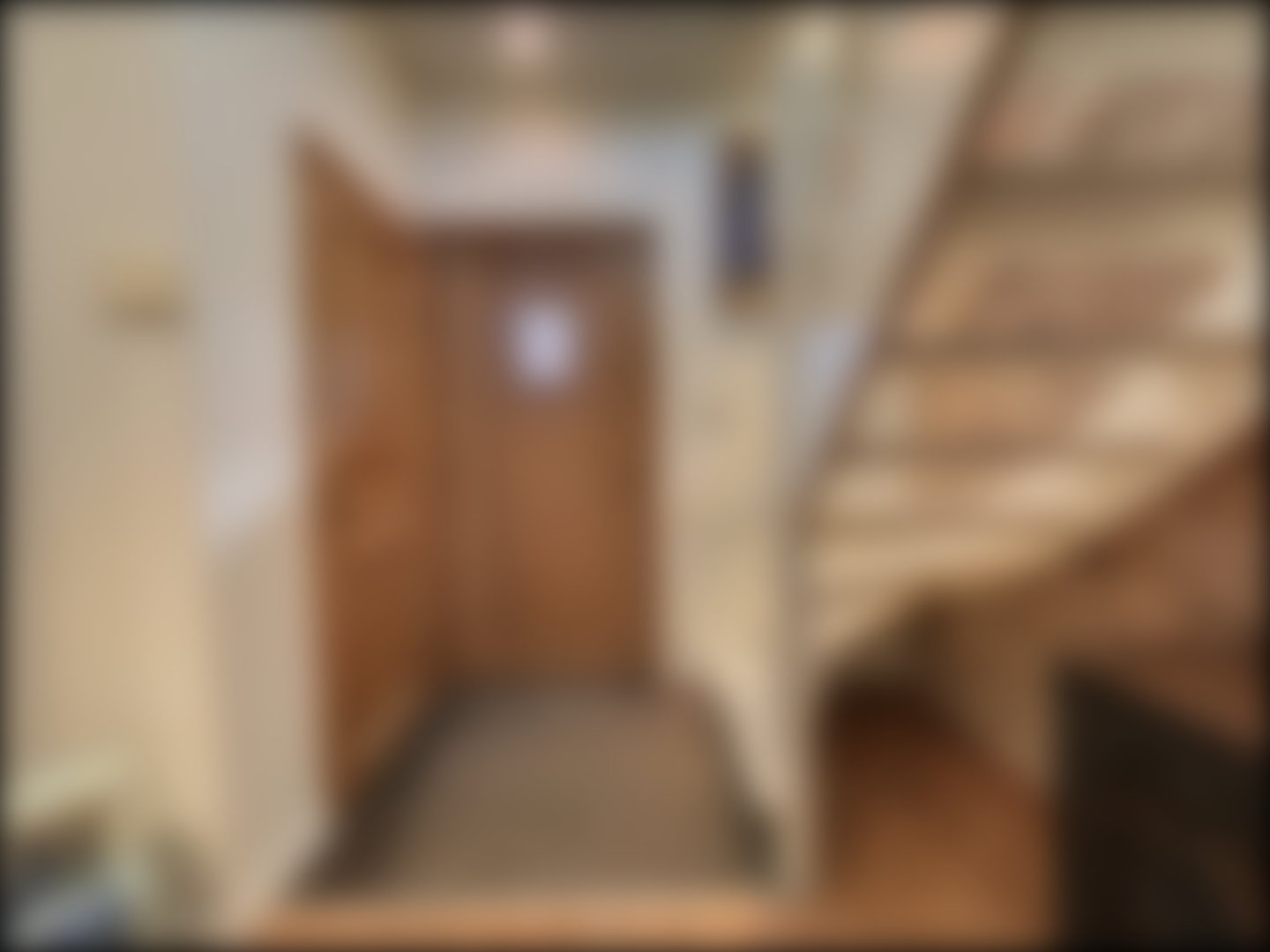 loading blurry tour image