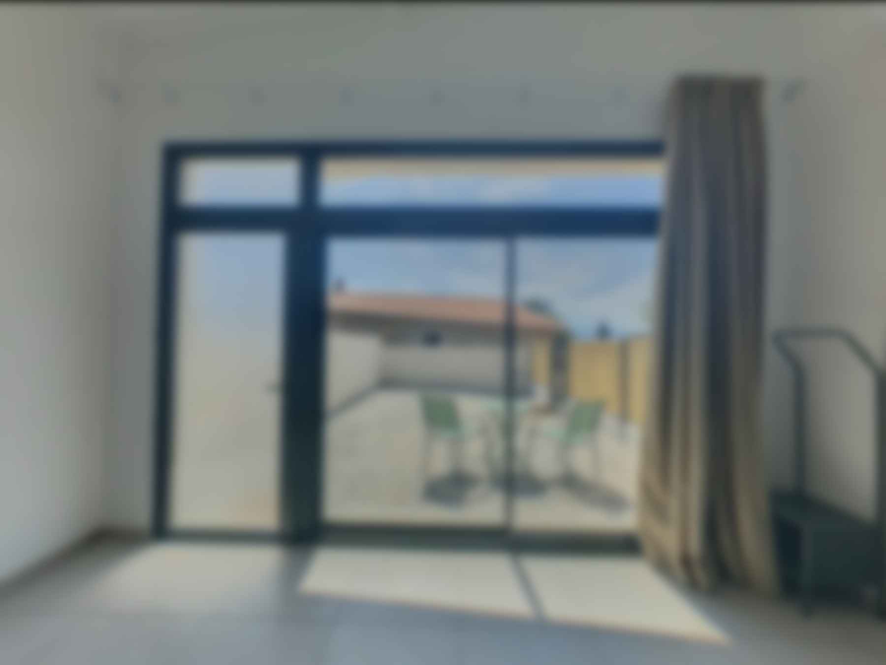 loading blurry tour image