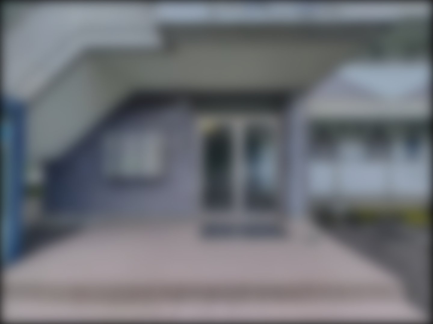 loading blurry tour image