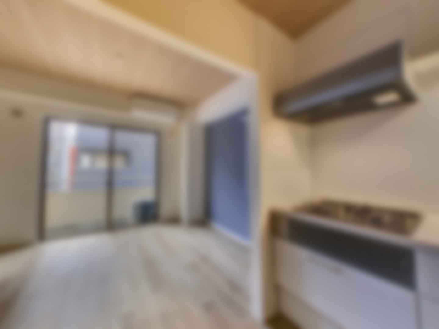 loading blurry tour image