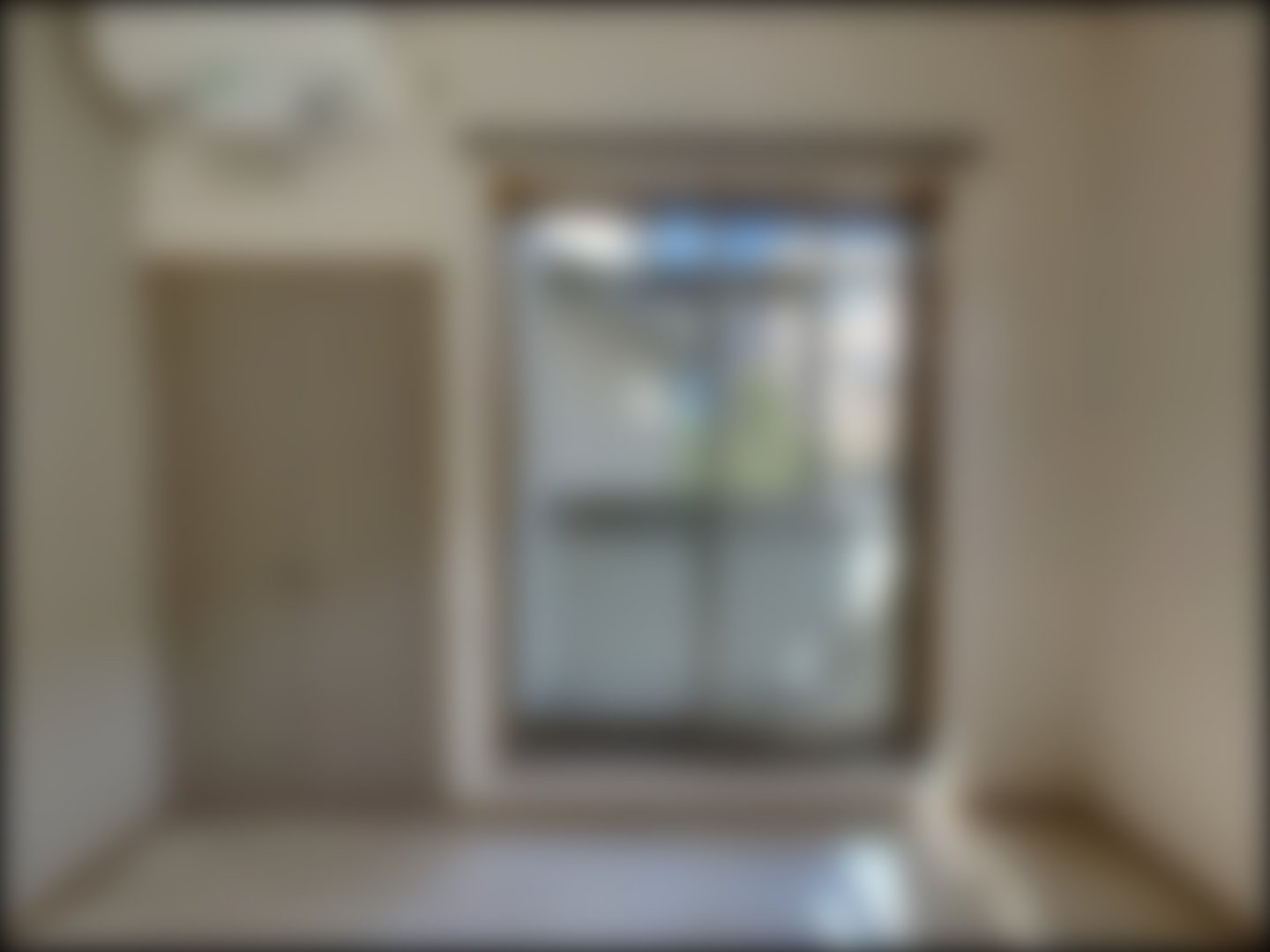 loading blurry tour image