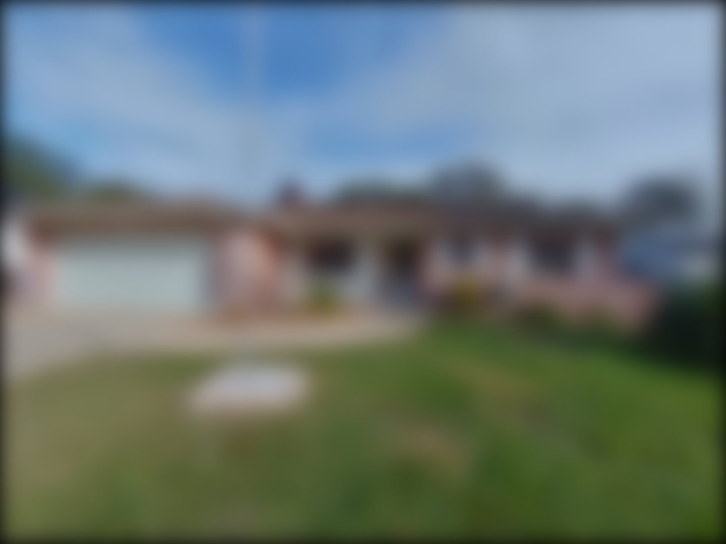 loading blurry tour image