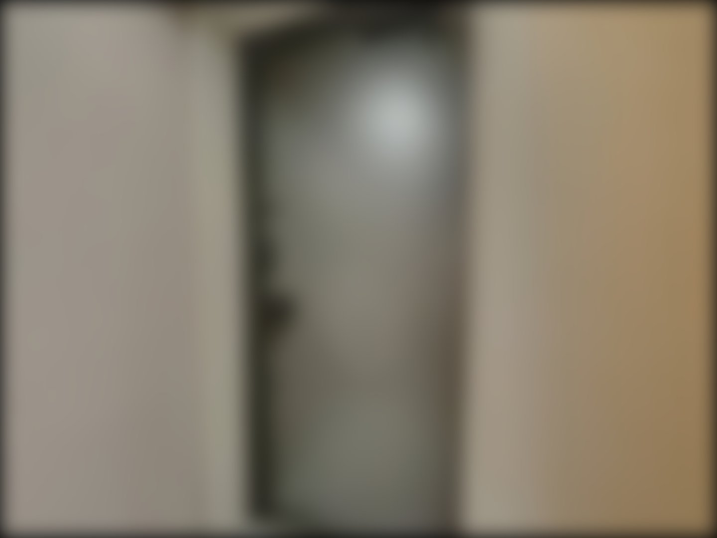 loading blurry tour image