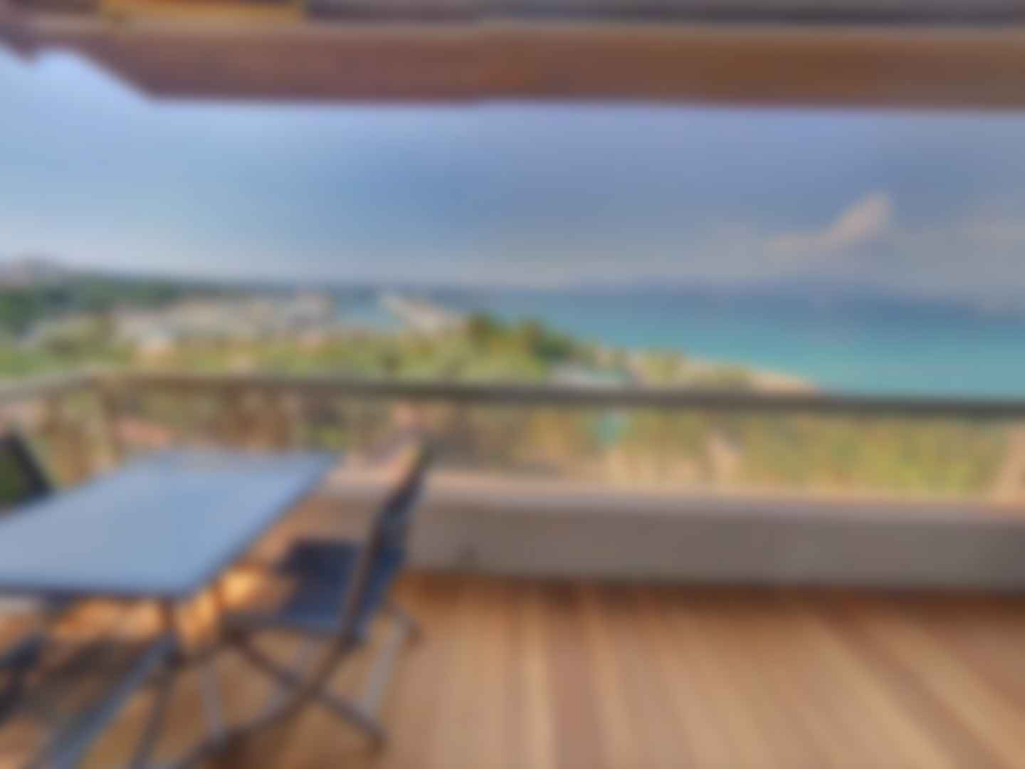 loading blurry tour image