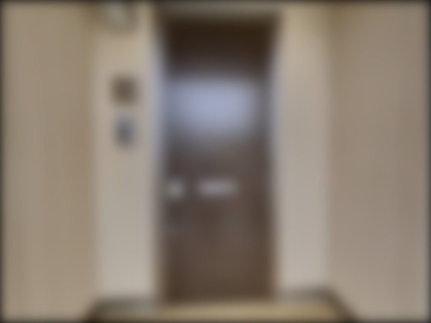 loading blurry tour image