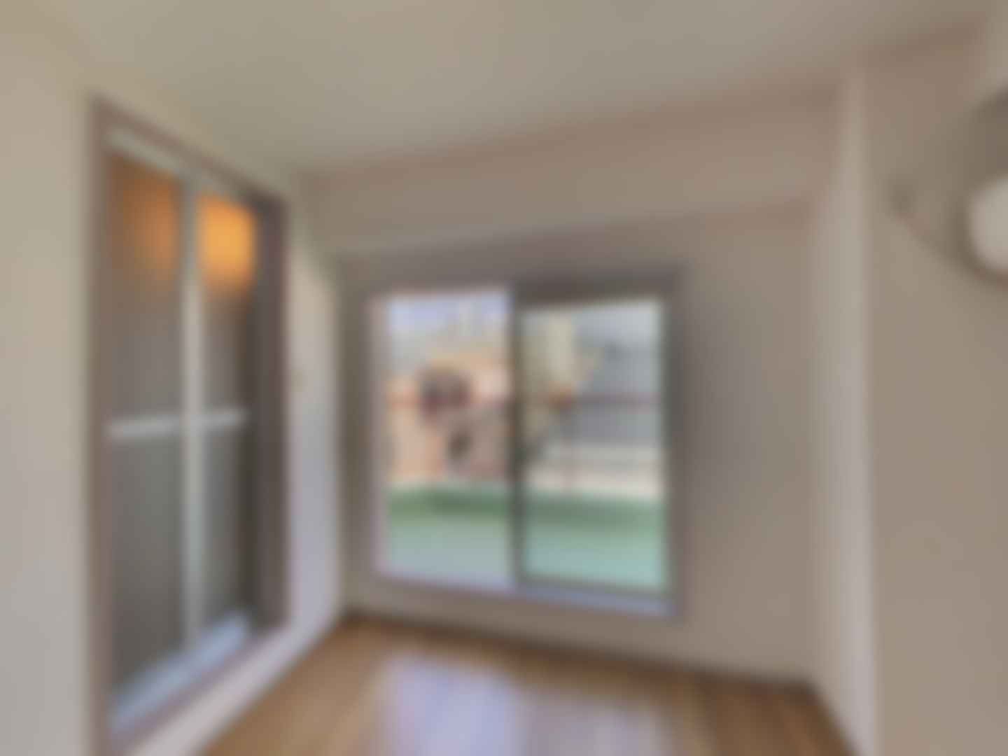 loading blurry tour image