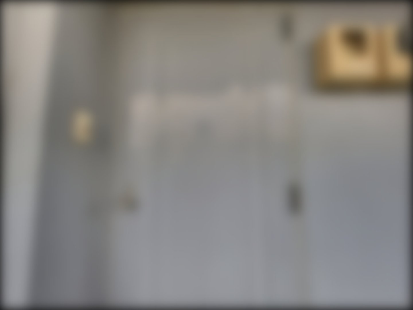 loading blurry tour image