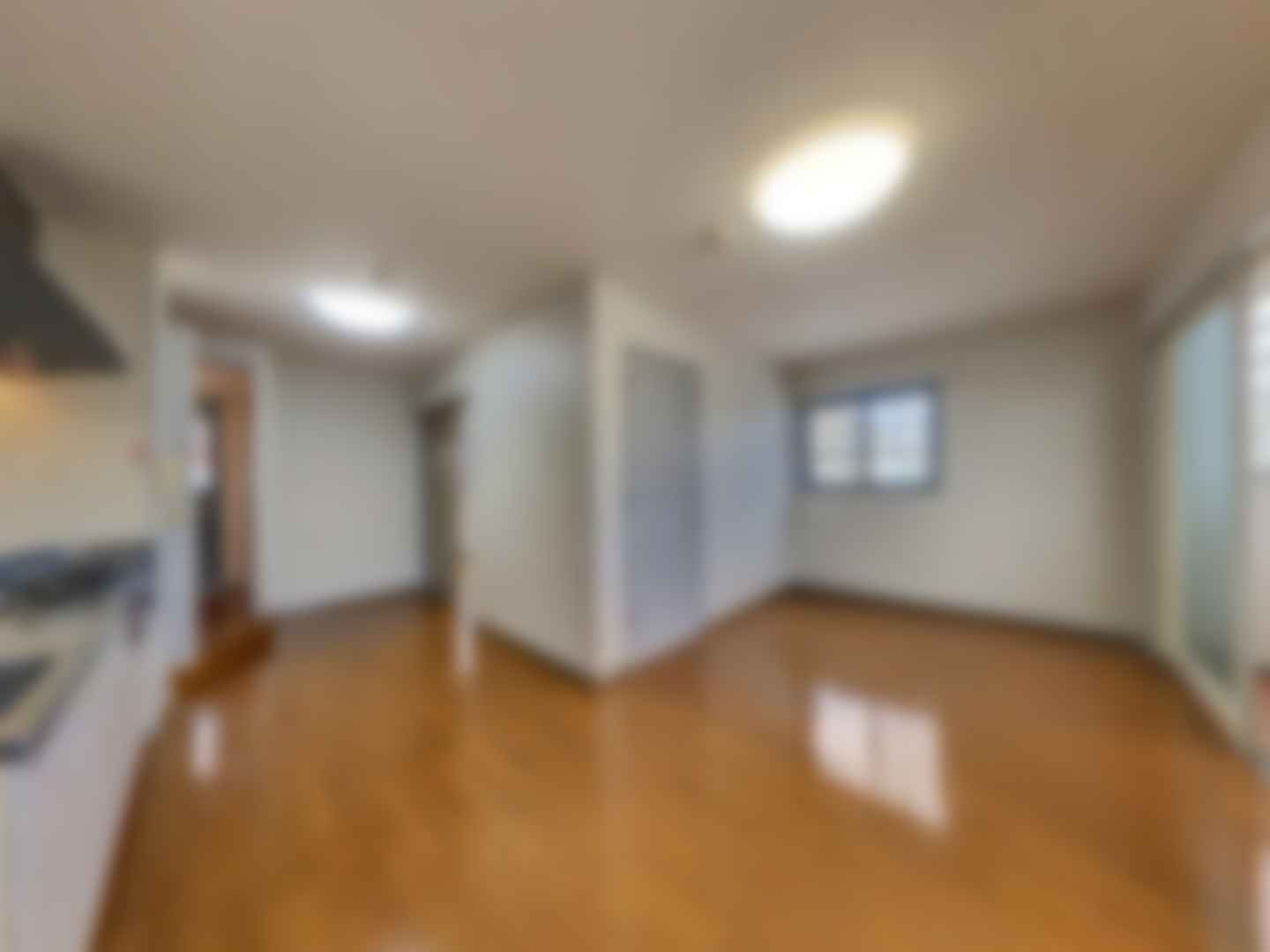 loading blurry tour image