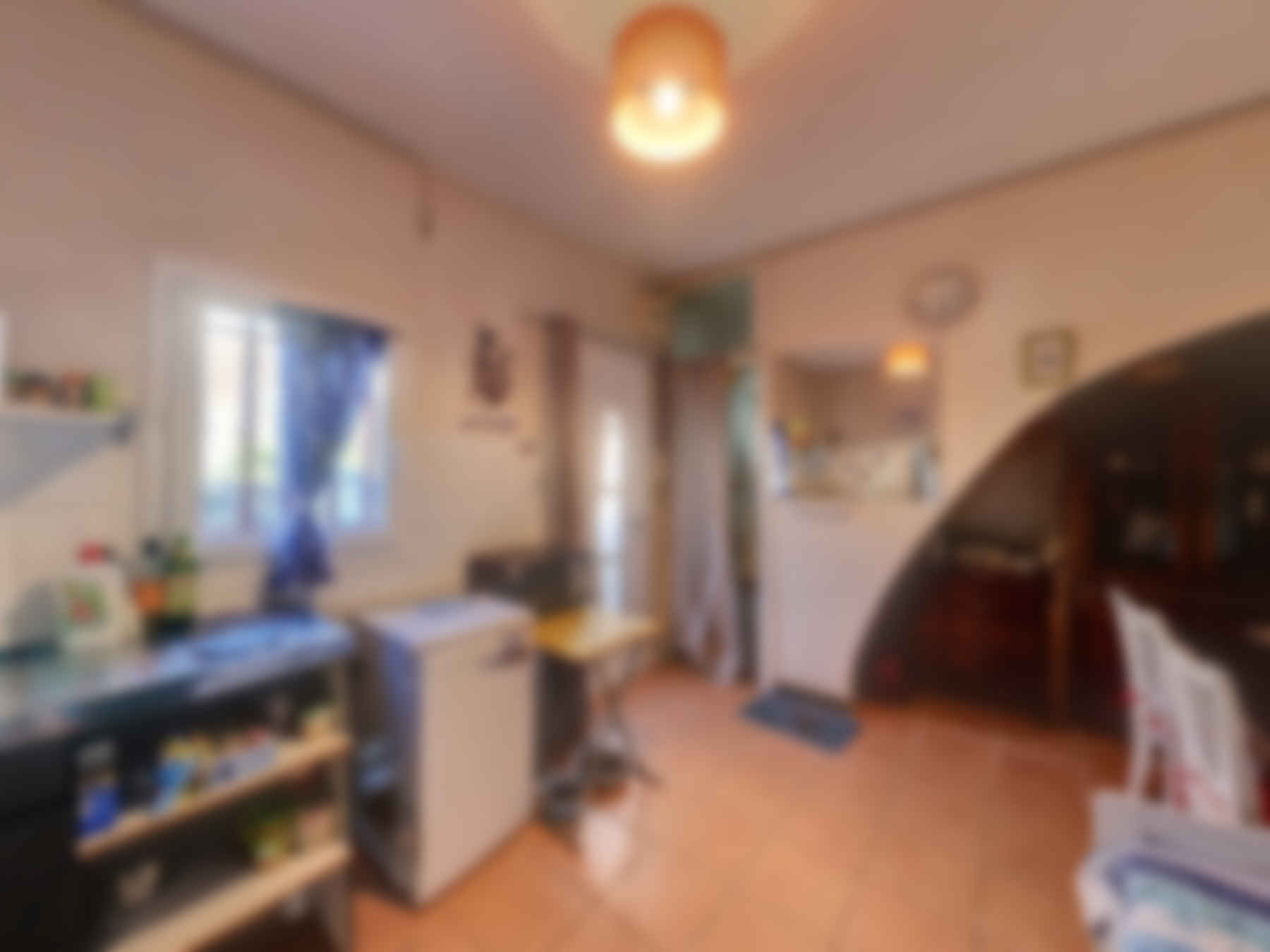 loading blurry tour image