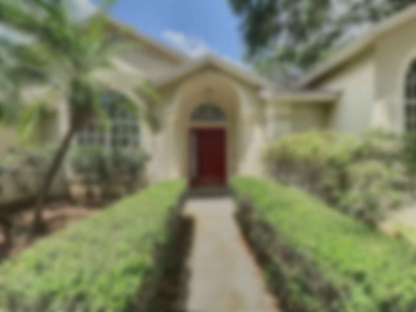 loading blurry tour image