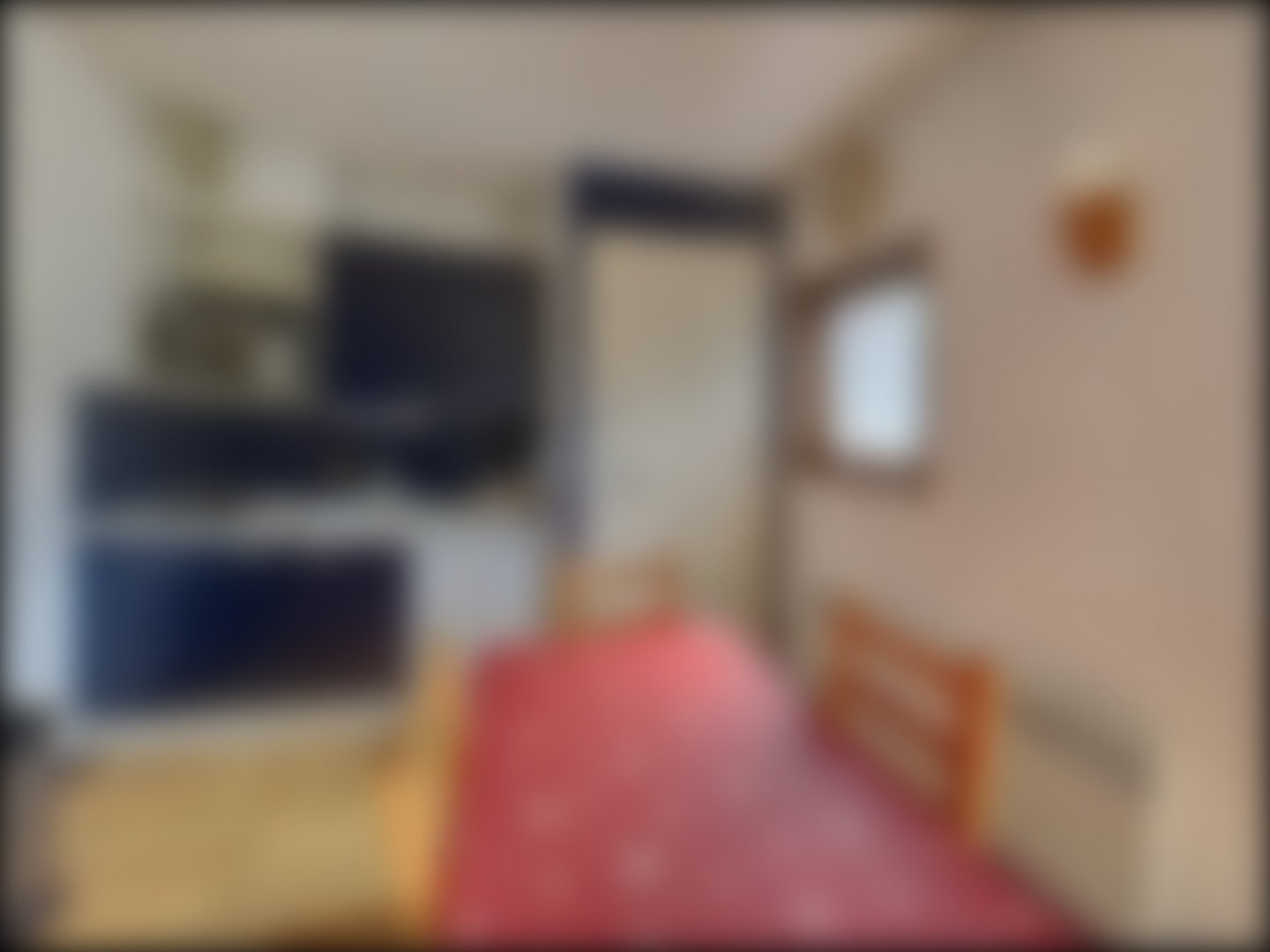 loading blurry tour image