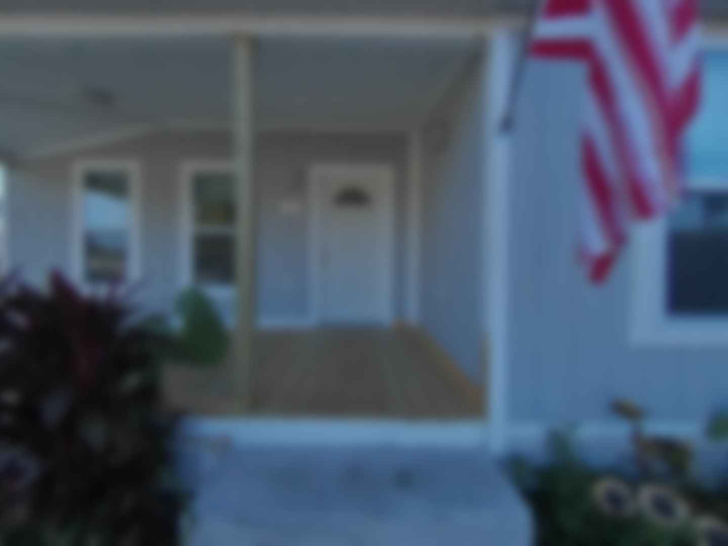 loading blurry tour image