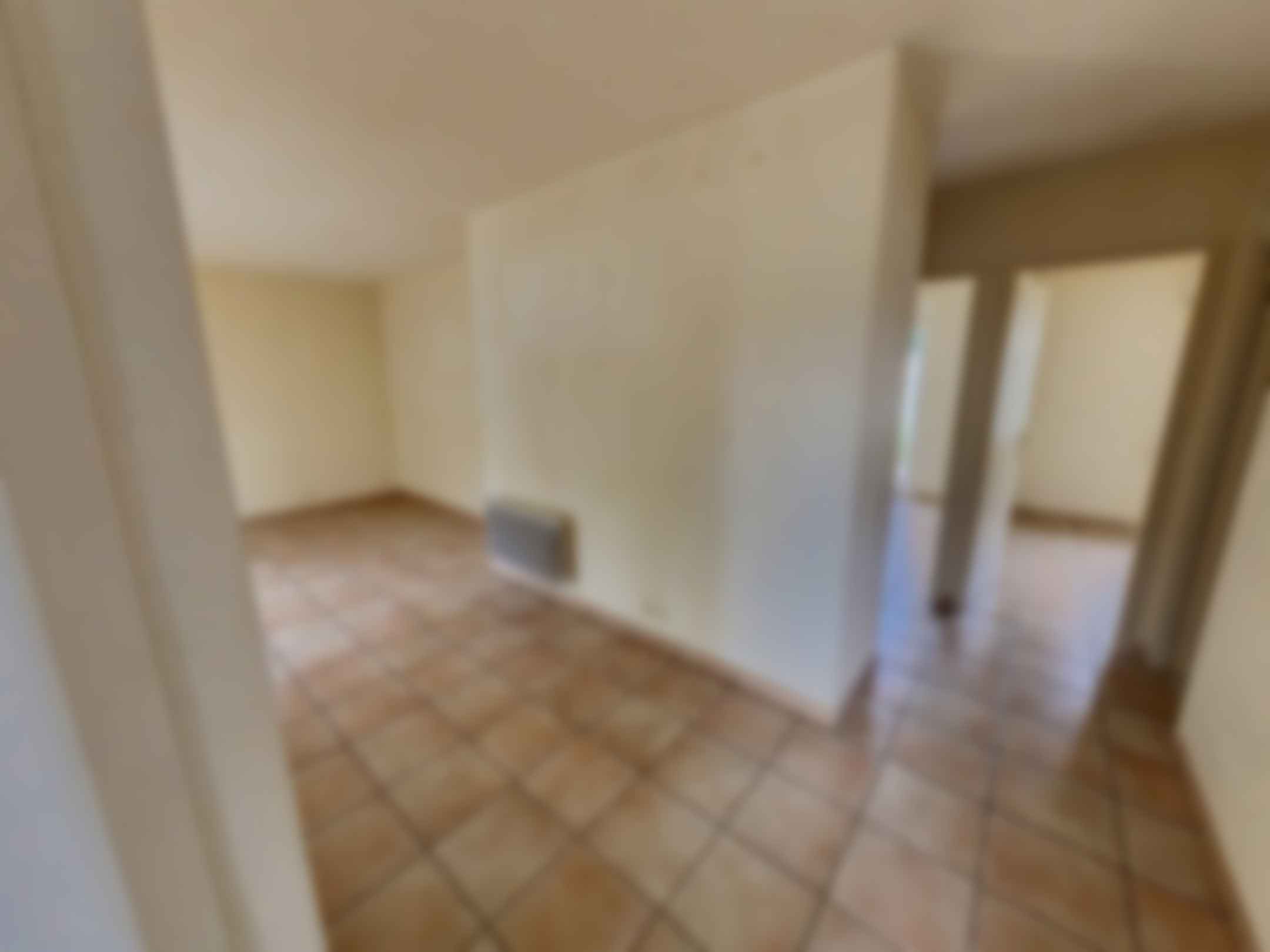 loading blurry tour image