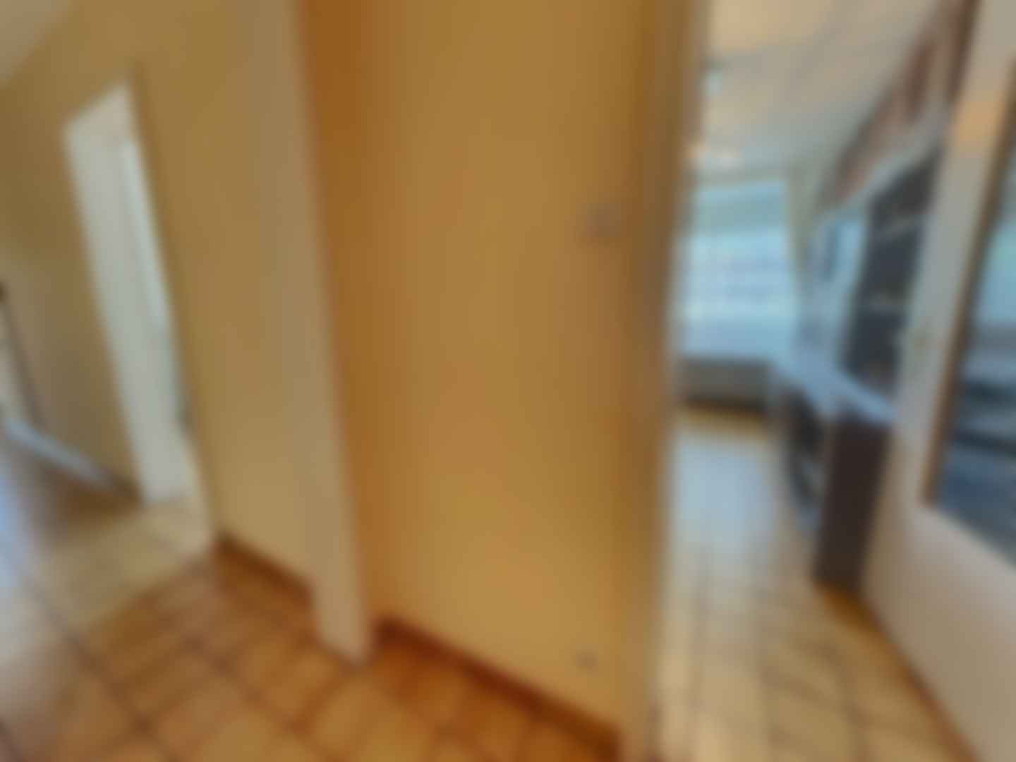 loading blurry tour image