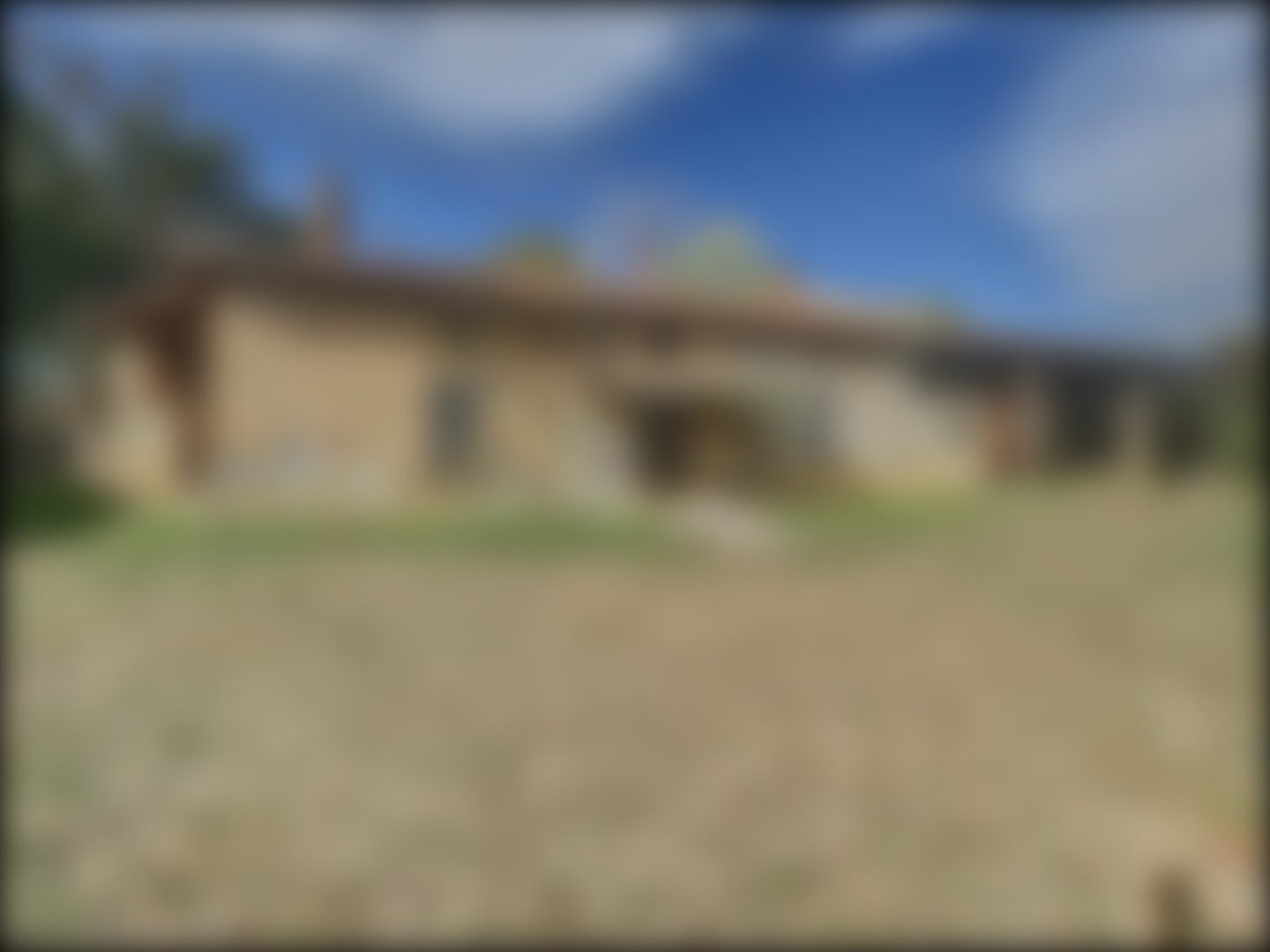 loading blurry tour image