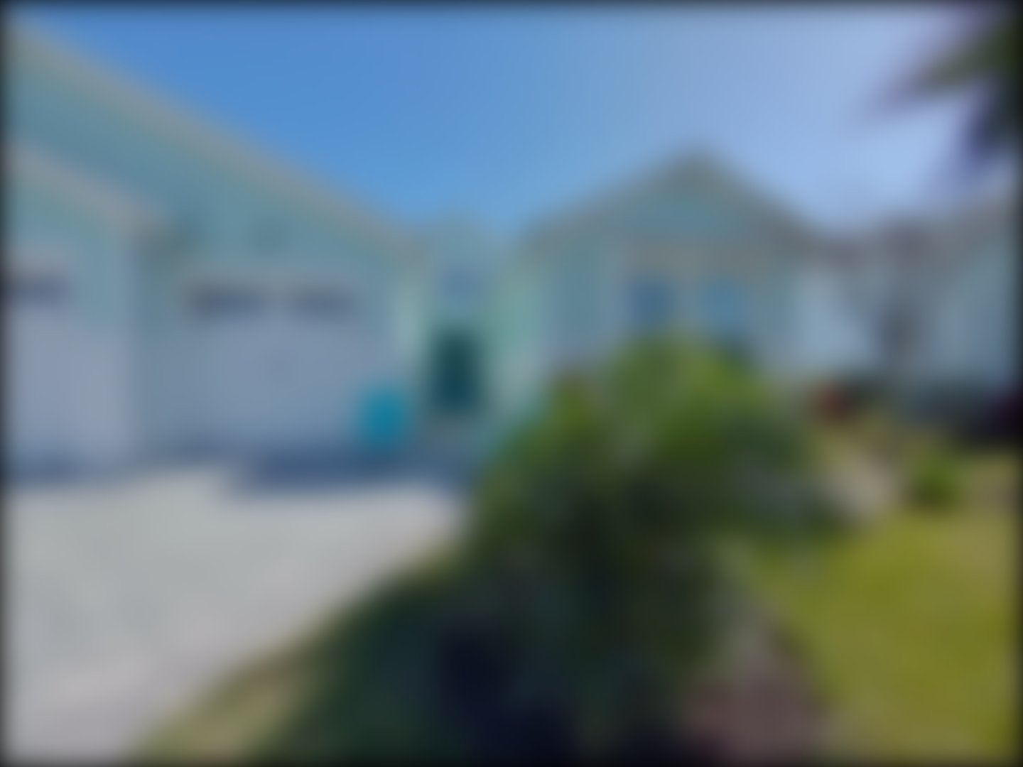 loading blurry tour image