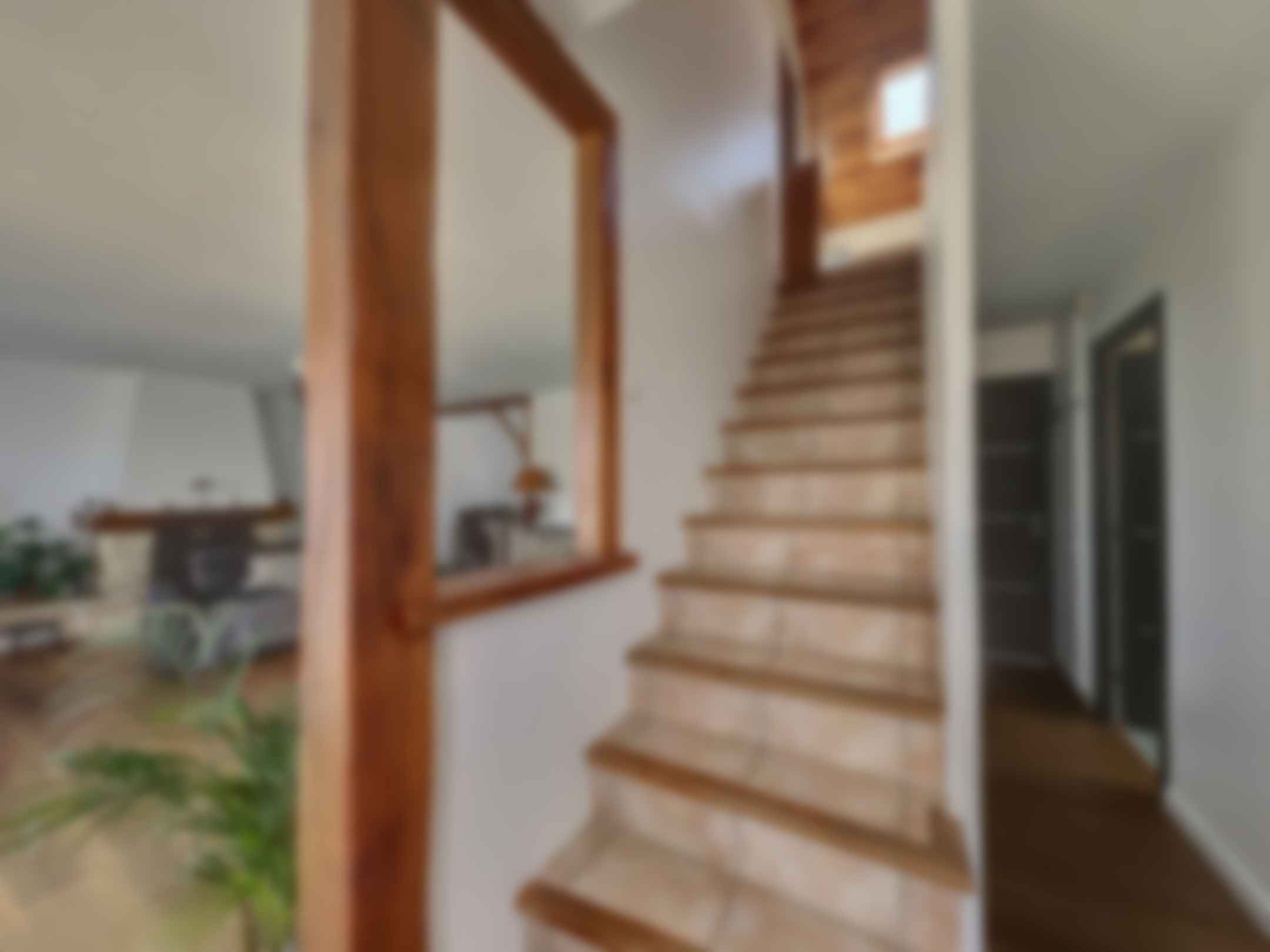 loading blurry tour image