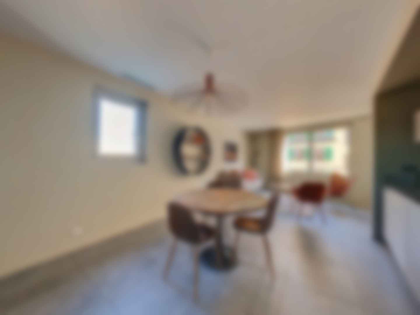 loading blurry tour image