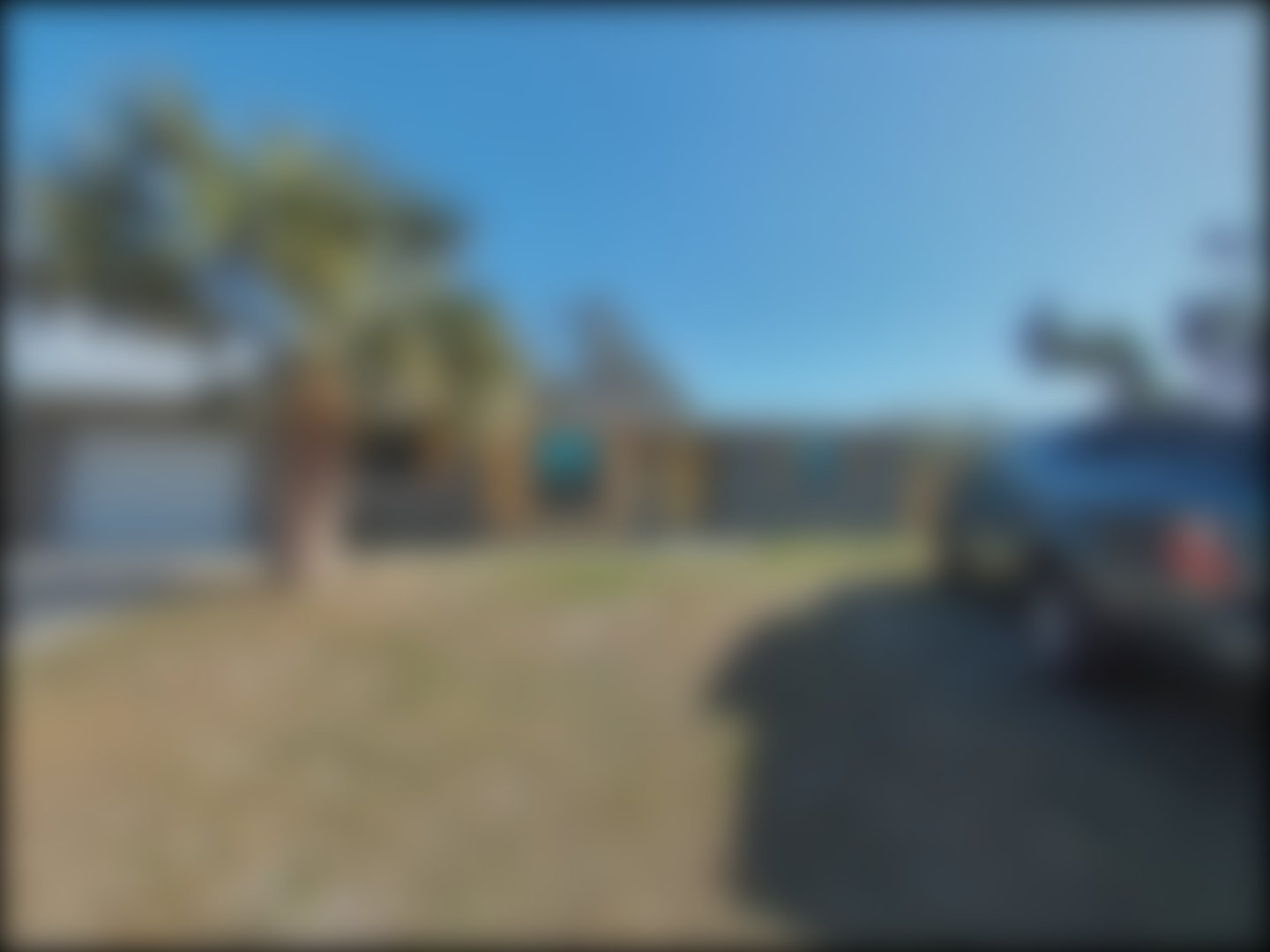 loading blurry tour image