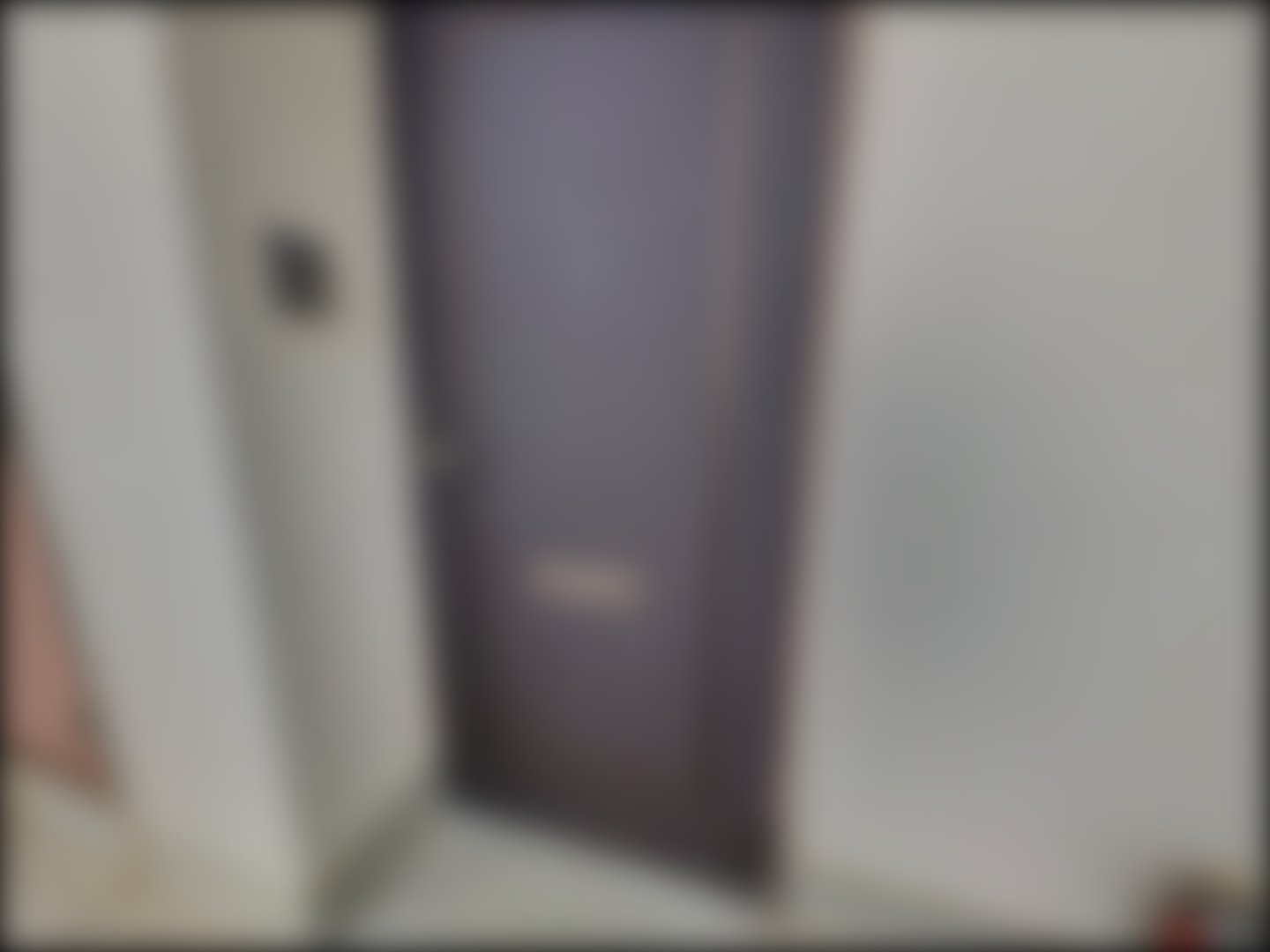 loading blurry tour image