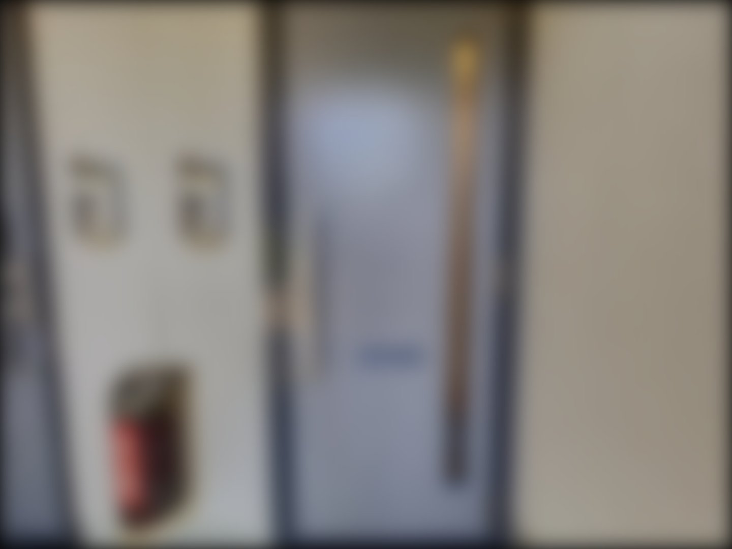 loading blurry tour image