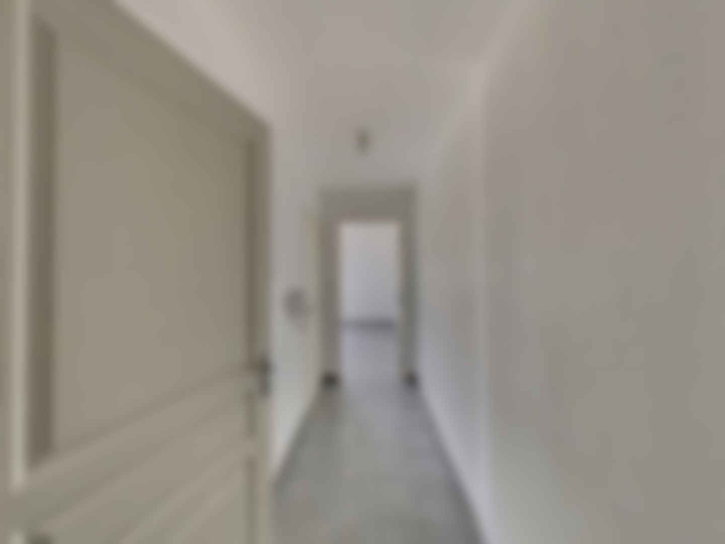 loading blurry tour image