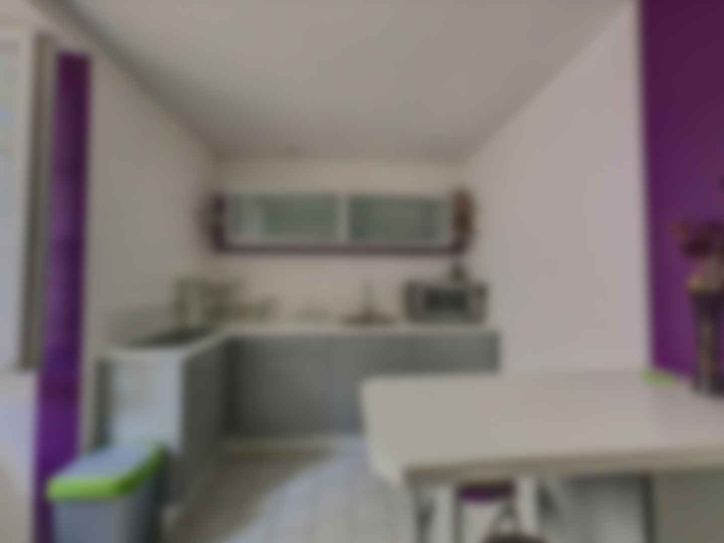 loading blurry tour image