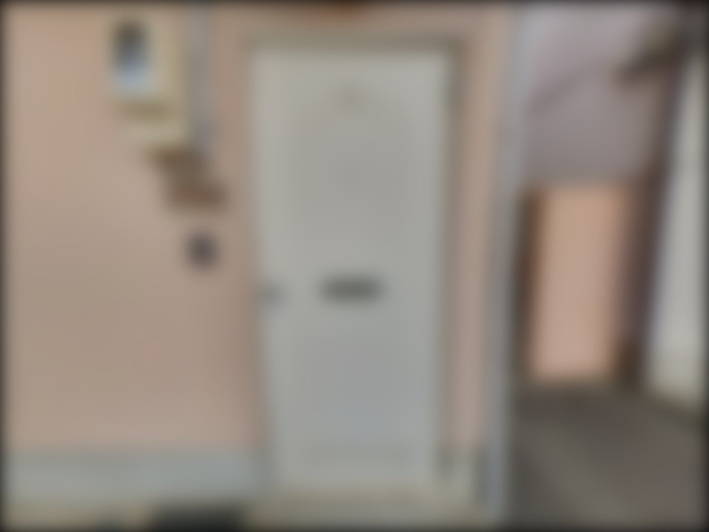 loading blurry tour image