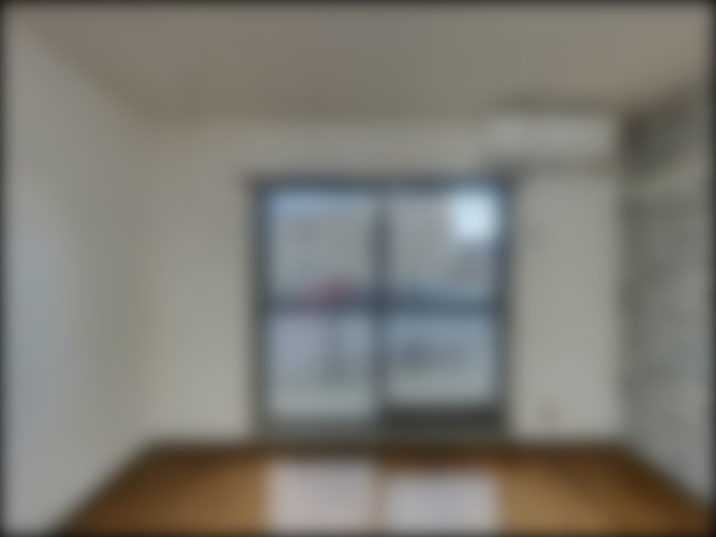 loading blurry tour image