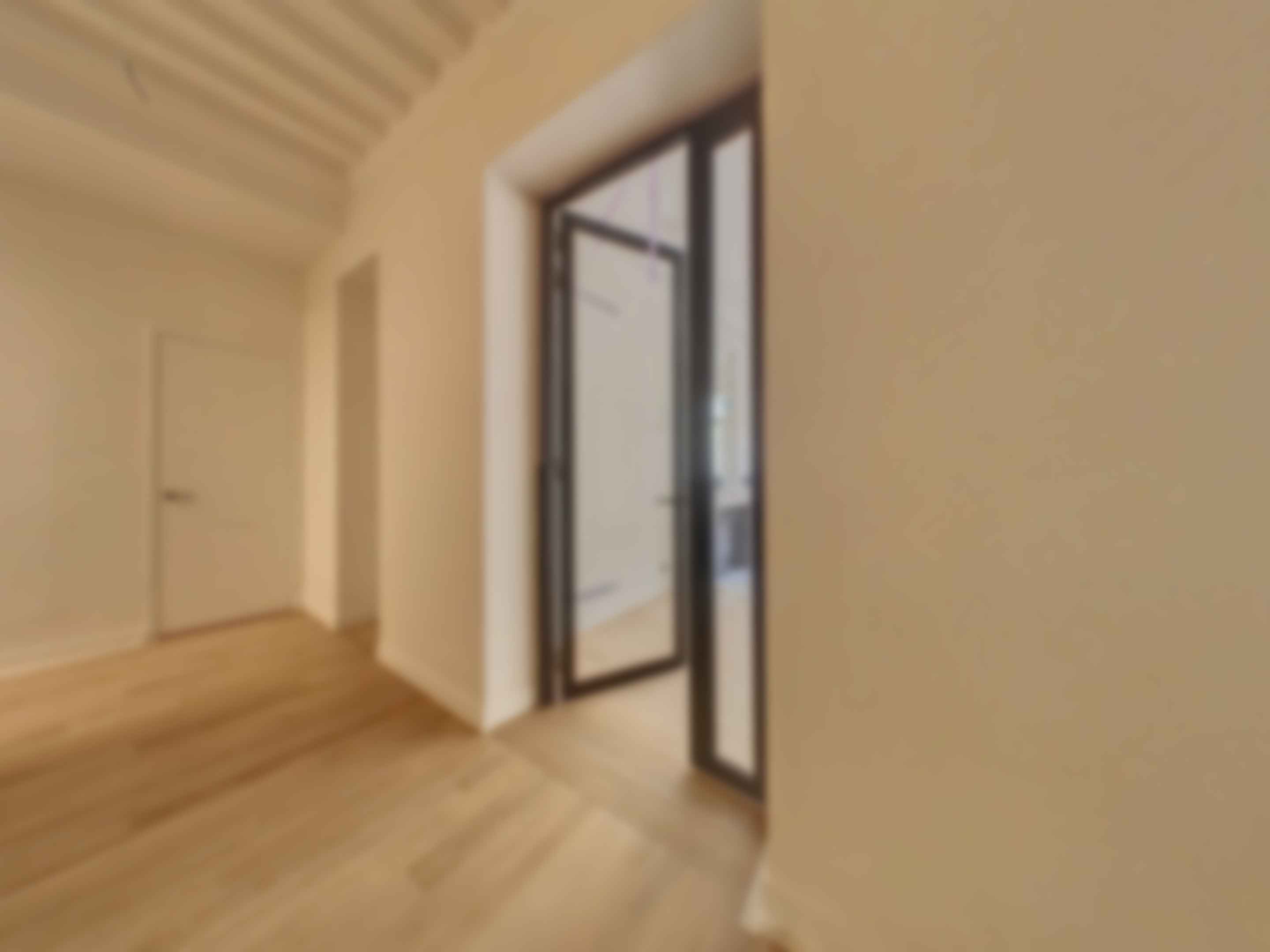 loading blurry tour image