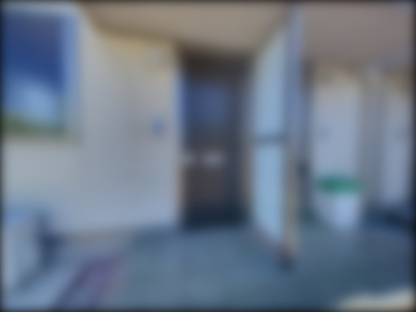 loading blurry tour image