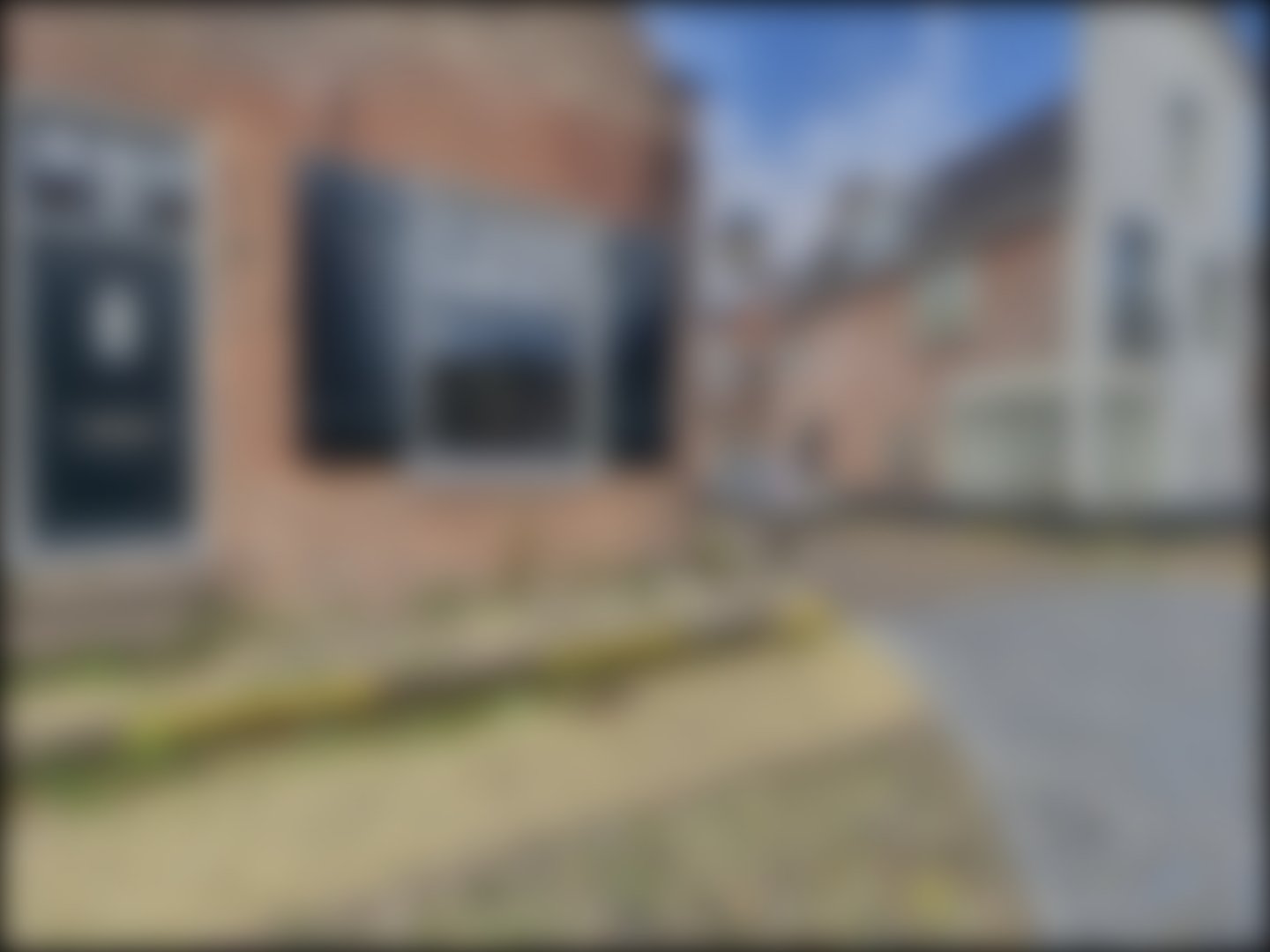 loading blurry tour image