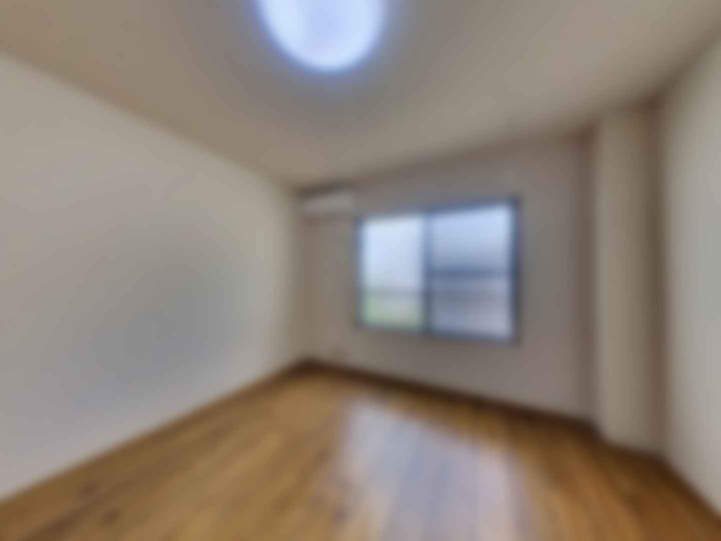 loading blurry tour image