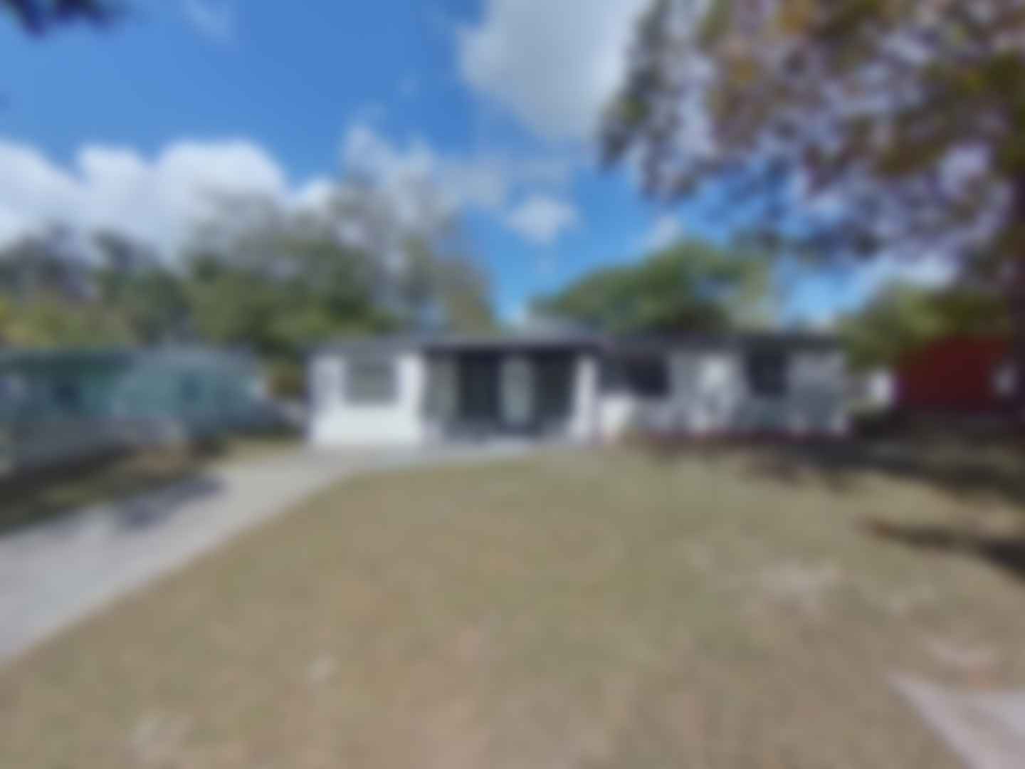 loading blurry tour image