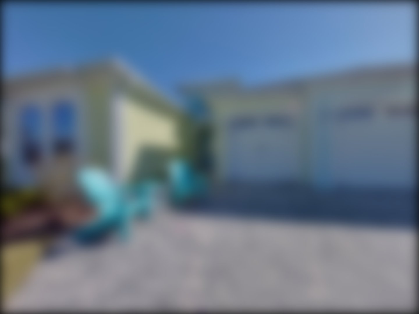 loading blurry tour image