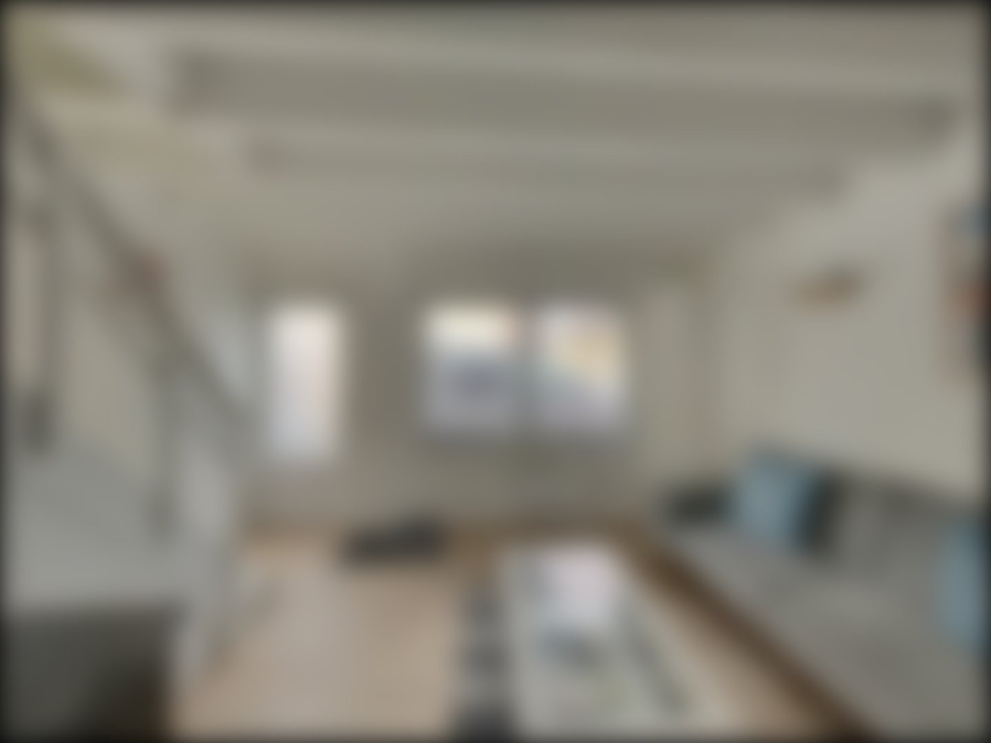 loading blurry tour image