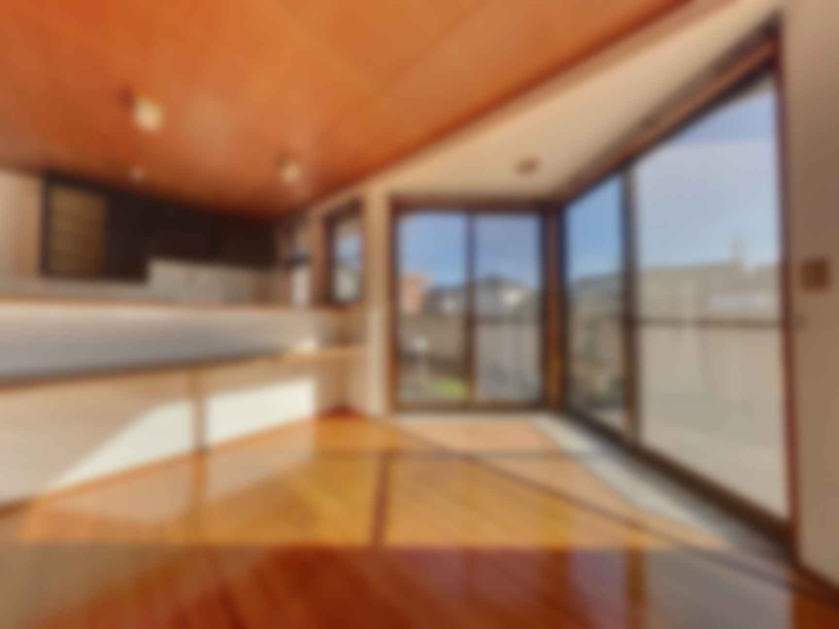 loading blurry tour image