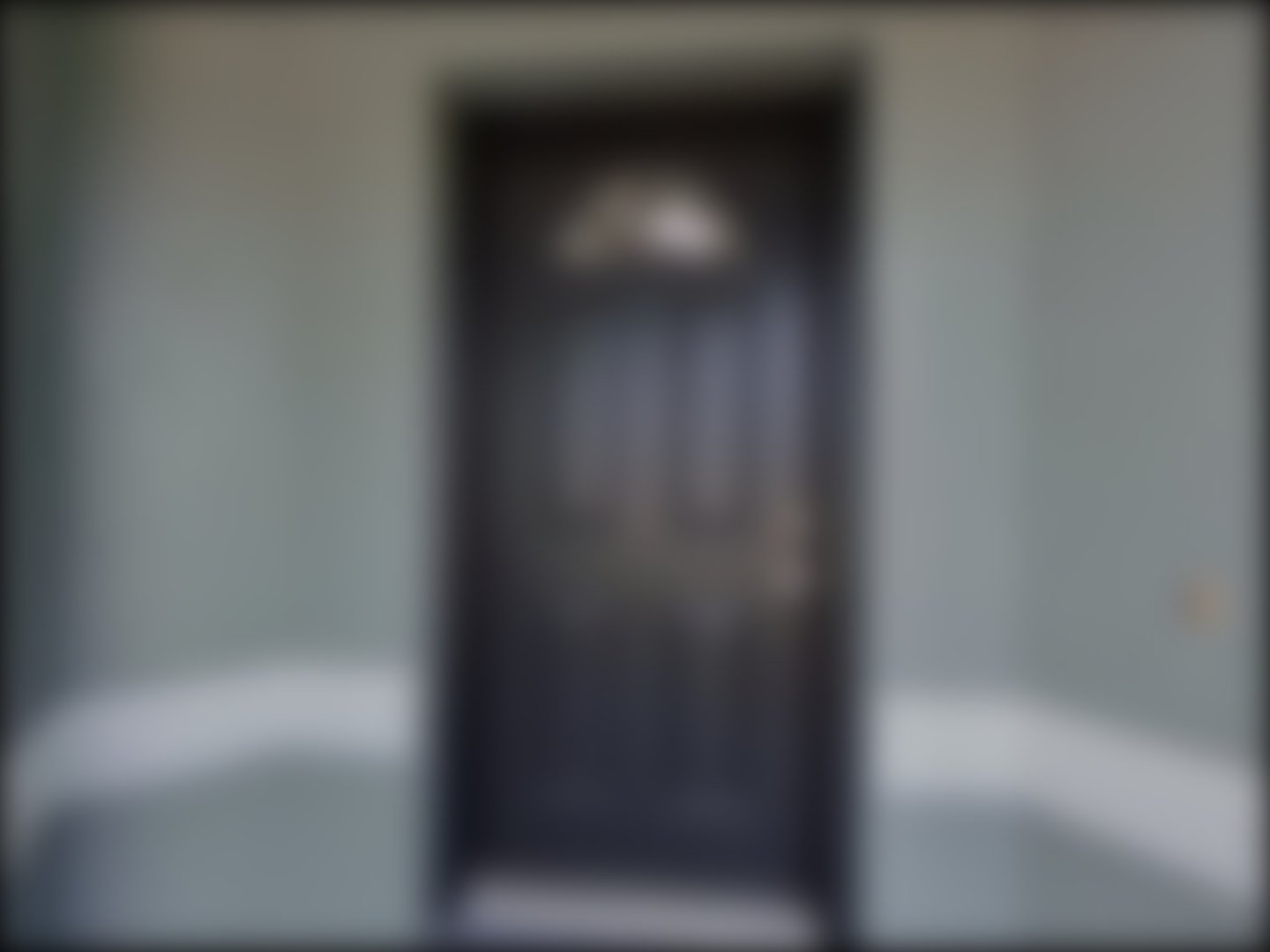 loading blurry tour image